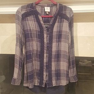 Plaid Button Down Shirt w Solid Back